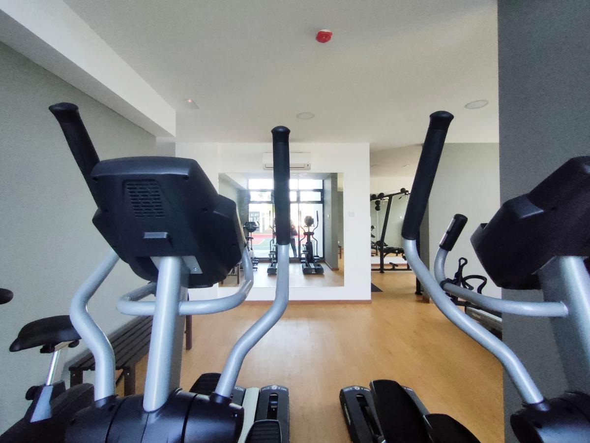 Astetica Residences 200Mbps Wifi Netflix Seri Kembangan Εξωτερικό φωτογραφία